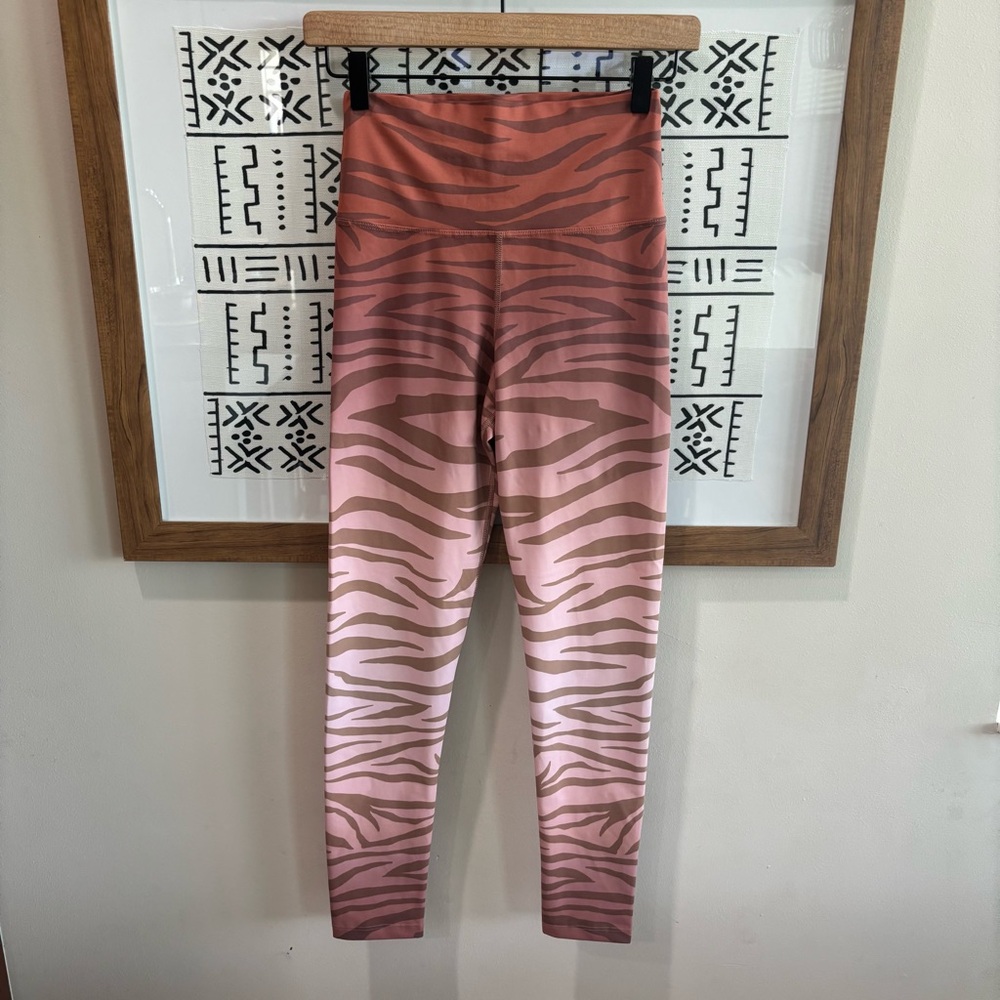 Beach Riot Tiger Stripe Leggings‎